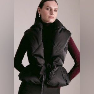 New Karen Millen Puffer vest Black size 6